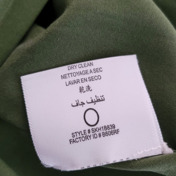 BCBG MaxAzria and Banana Republic Blouses. - Picture 7 of 16